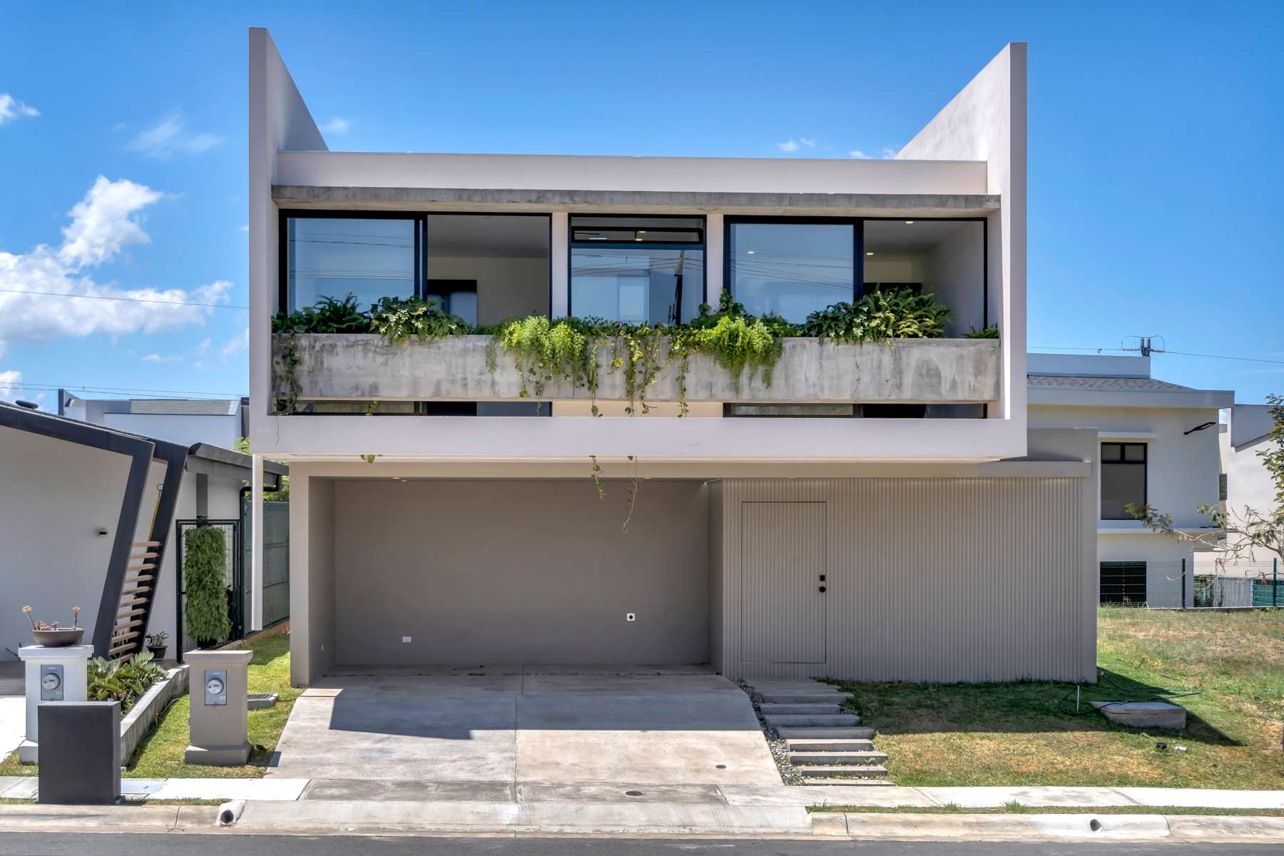 Casa Nueva en Villa del Sol-San Rafael, Alajuela
