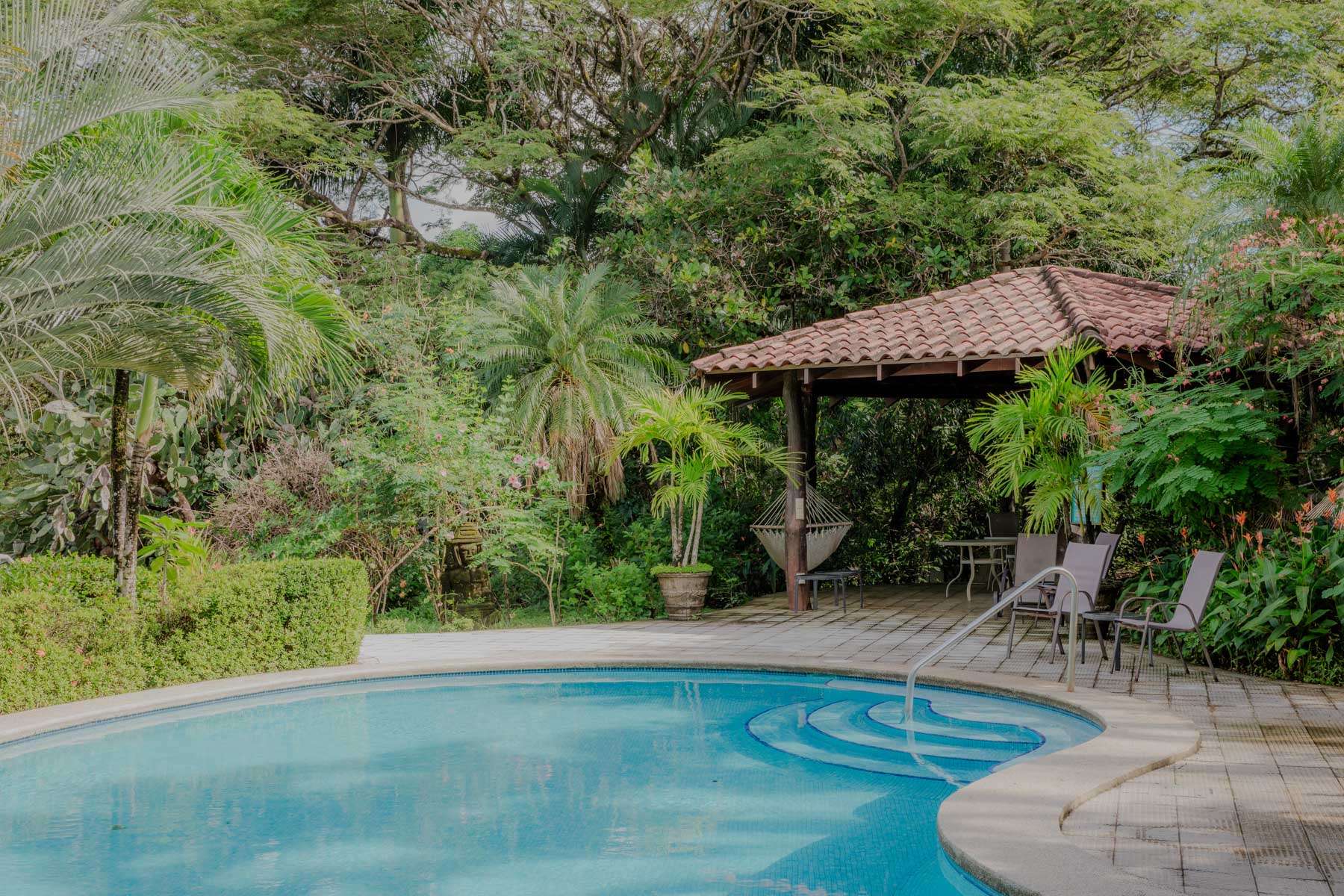 Condo Las Flores Poinciana B