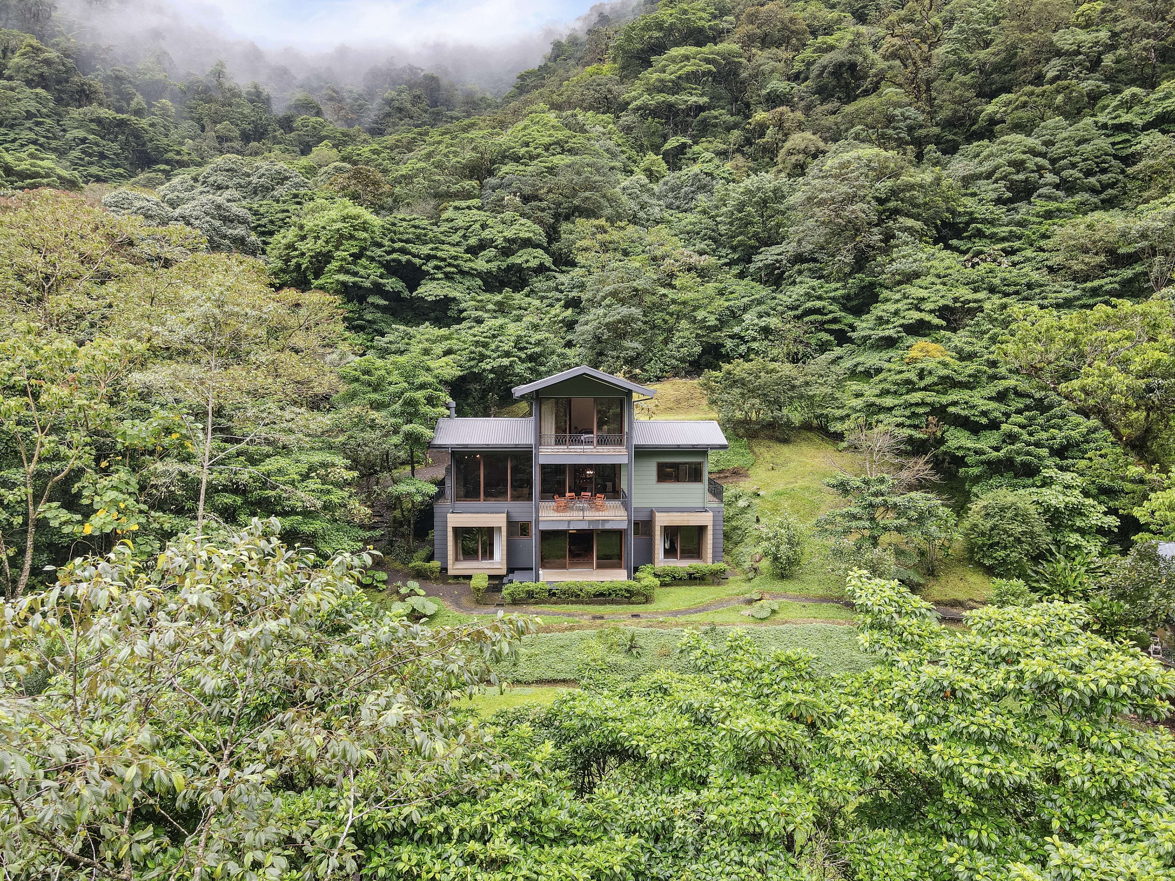 El Silencio Forest Luxe Retreat